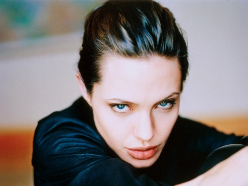 angelina-jolie-144.jpg