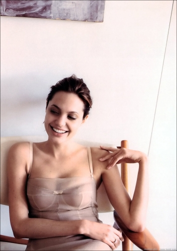 angelina-jolie-219.jpg