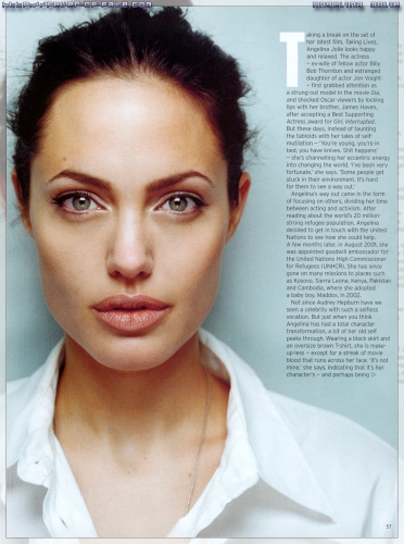 angelina-jolie-48.jpg