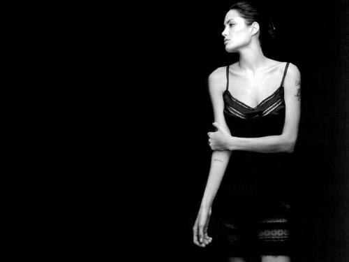 angelina-jolie-79.jpg