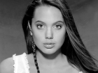 angelina-jolie-125.jpg