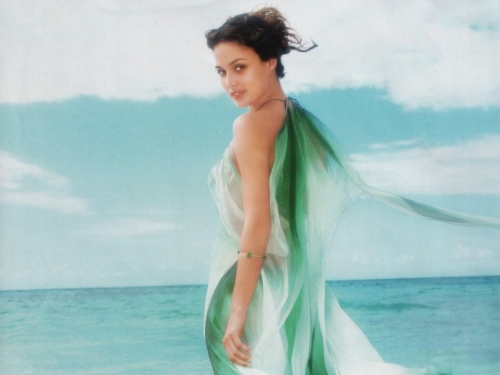 josie-maran-15.jpg