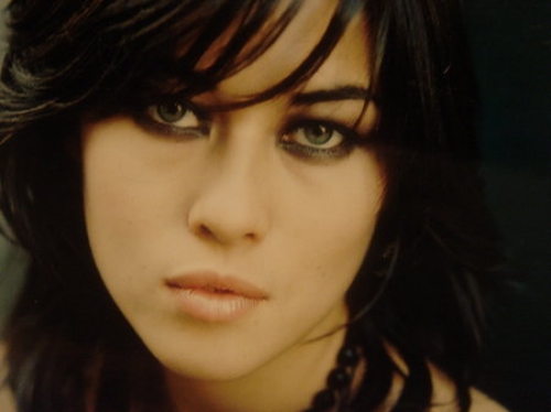 mylene-jampanoi-2.jpg